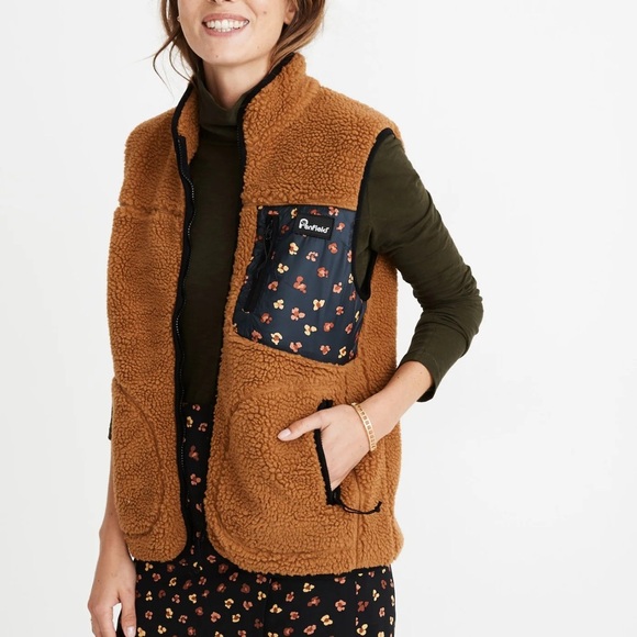 Penfield x Madewell  Lucan Fleece Vest in Feline Floral - Picture 1 of 9